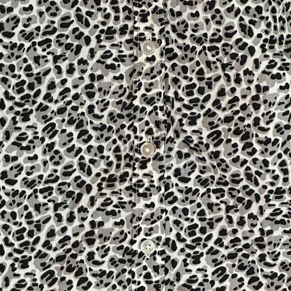 D10 Talbots Women's B&W Animal Print Button Front Shirt, Size 16, Pre-owned - Picture 5 of 7
